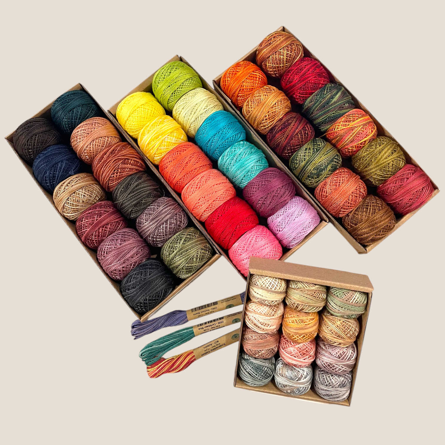 Sample Package:1 collection PC 12,1 collection PC 8,1 collection PC 5,
1 collection in 3-str and 3 skeins of 6-ply
Colors/assortments will vary